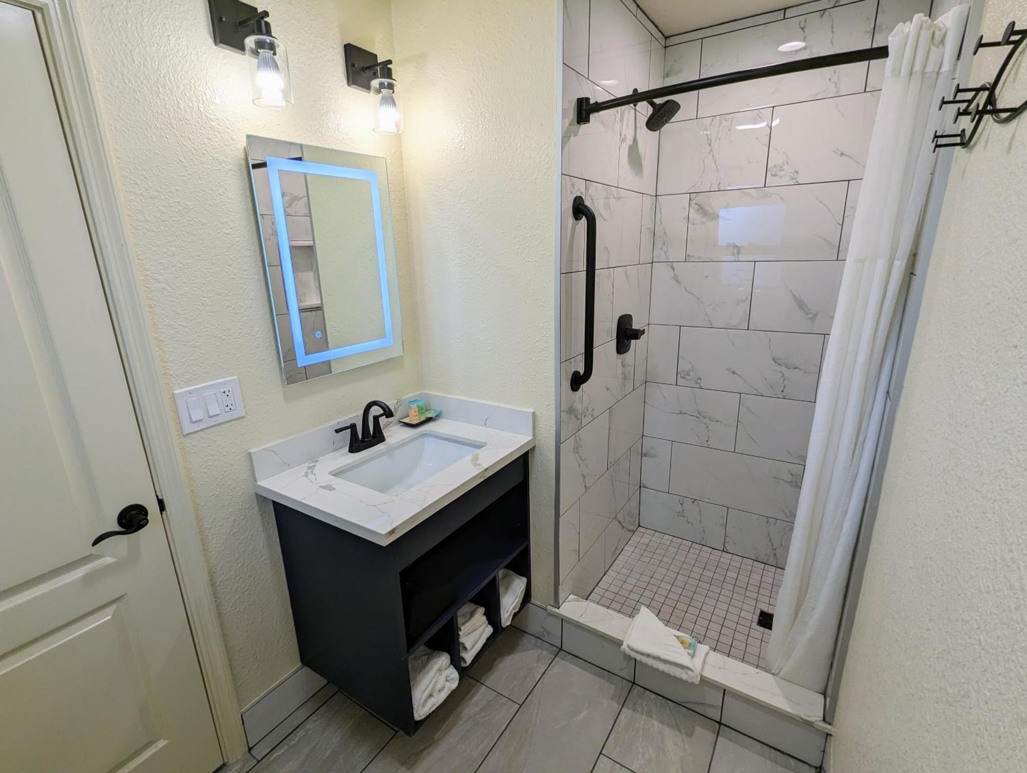 Clarion Collection Wilkie'S Inn Pacific Grove - Monterey Extérieur photo