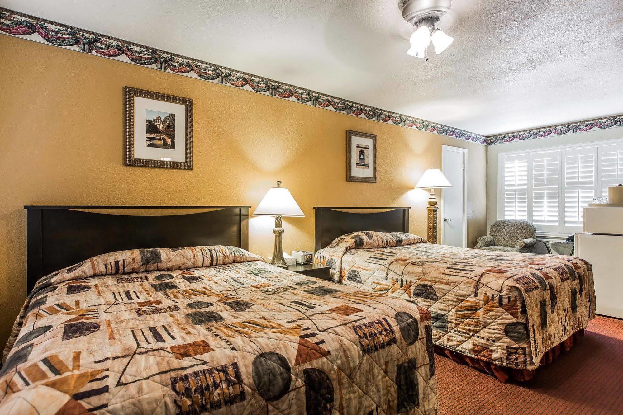 Clarion Collection Wilkie'S Inn Pacific Grove - Monterey Extérieur photo